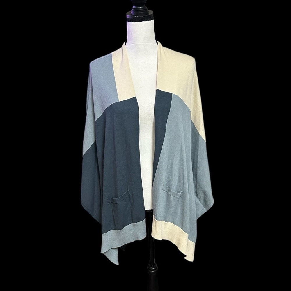 Pretty  Wynne Layers Colorblock Women's Cadigan/Poncho -M/L